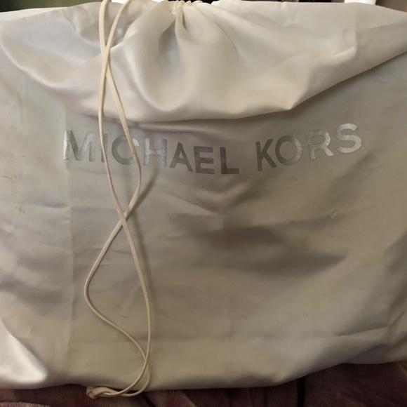 Michael Kors purse and matching wallet - Picture 2 of 3